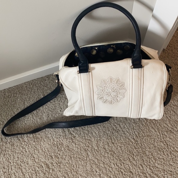 Desigual Hand Bag. - Picture 3 of 3